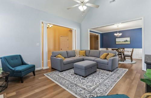 Quaint homey cottage style home in Harvest - Photo 12