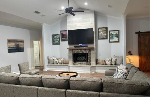 Gorgeous 10 Acre Estate POOL HOT TUB GAME ROOM - Foto 32