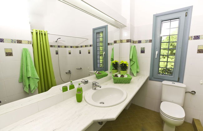 Electra Beachfront Villa - Photo 44