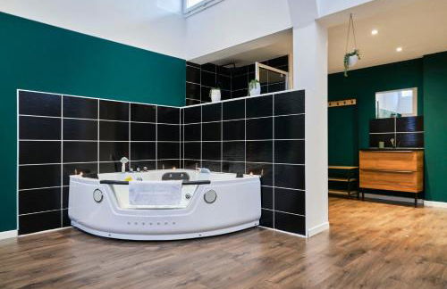 NG Prestige - Nain I Suite Spa Privatif Premium I Jacuzzi - Sauna - Netflix - Projecteur - Foto 26