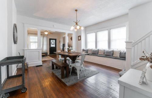 6 Bedroom Duplex Sleeps 14 Close to Lucas Downtown - Photo 15