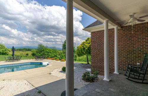 Luxury Getaway Home with Panoramic Views, Pool & Hot Tub! - Foto 45