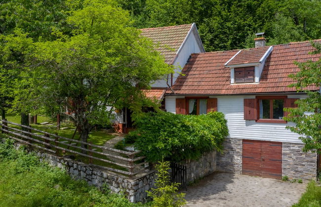 Charming Holiday House in Velika Lesnica - Foto 24