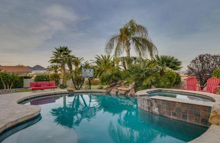 Luxury Contemporary Sanctuary w/ Pool and Views! - Foto 102