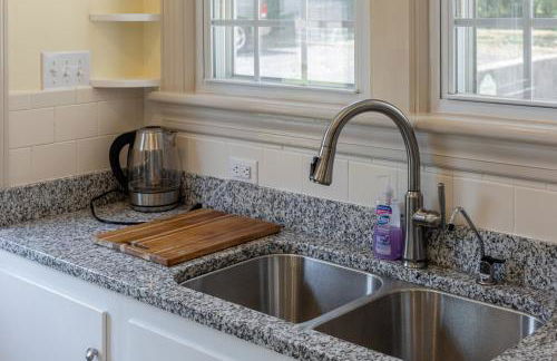 Harrisonburg Hidden Gem Across from JMU & Hotspots - Foto 24