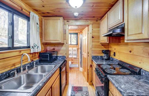 Hocking Hills Lake Gem with Hot Tub, Dock, 100 Acres - Foto 7