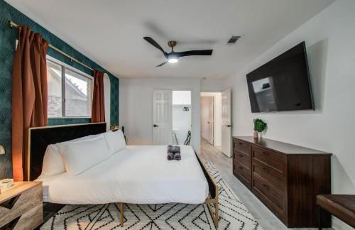 5-BD 2-BA Tranquil Retreat ft Jacuzzi & Playground - Foto 16