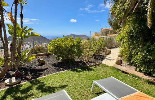 Villa Casa Lilo, en jardin grande,con una gran piscina, con pérgola y barbacoa - Foto 7