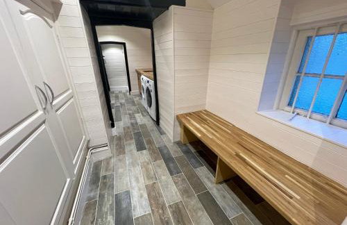 Large Historic Farmhouse in Rhondda Valley Perfect for Groups with Hot Tub - Foto 21