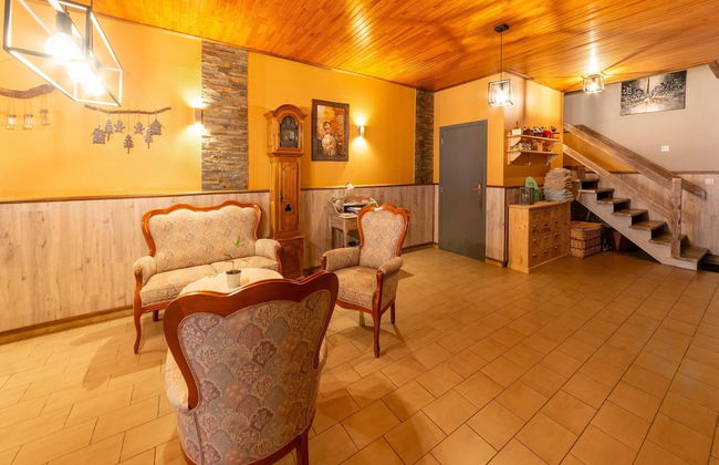 Expansive Holiday Home in Ardennes with Hot Tub - Photo 19