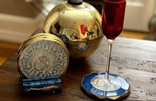 Gem by the water with firepit & all fenced backyard 2 Bedrooms - Photo 25