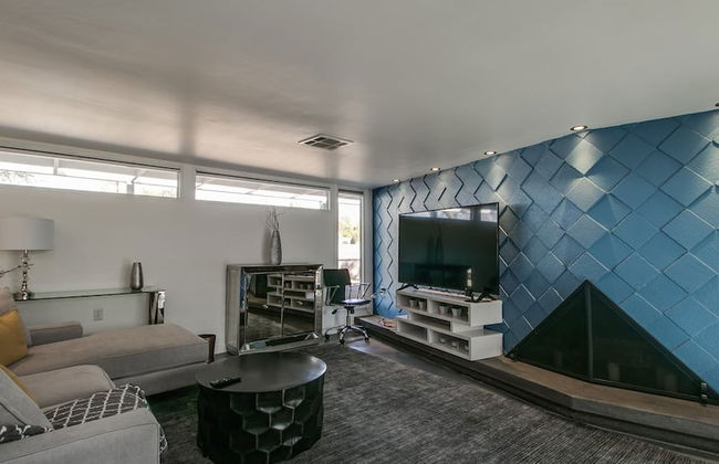 Mid-century Modern W/backyard Oasis, Putting Green - Foto 20