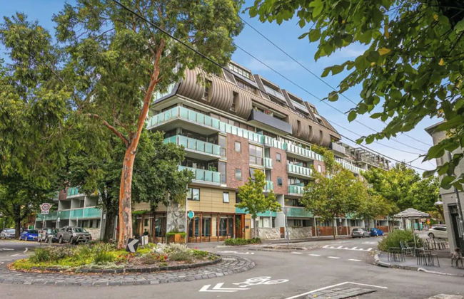 Charming 1BR in Fitzroy w/ Parking, Pool, + Gym! - Foto 23