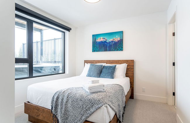 Switchback Suite by Revelstoke Vacations - Photo 11