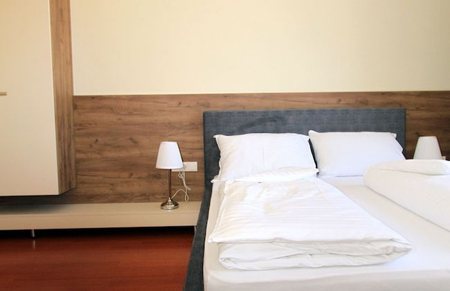 Christiano Apartments - Photo 17