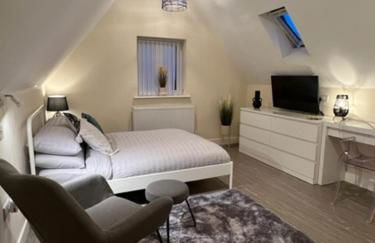 8 Studio, cosy loft, 50m to Airbus, bus-stop 20m, - Foto 1