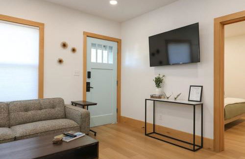 The Duke in Charming Old Towne Elkhorn - Foto 24