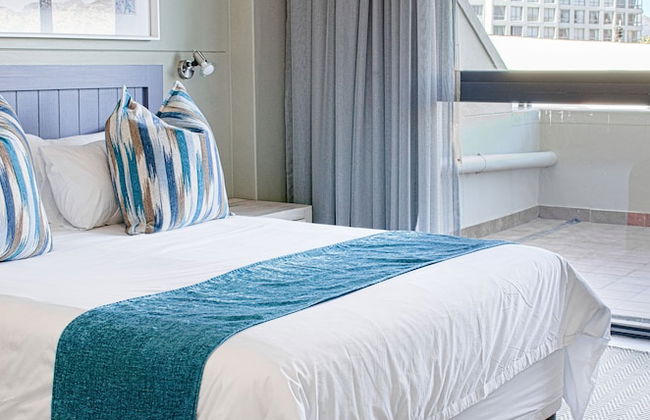 Strand Pavilion - Photo 9