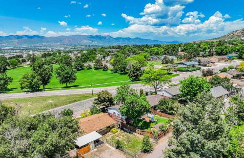 Alder Nest Cozy Retreat w Fire Pit & Workspace - Foto 31