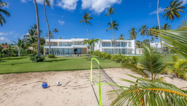 Luxury 9BR Beachfront Stunner With Private Pool - Foto 4, Quarto