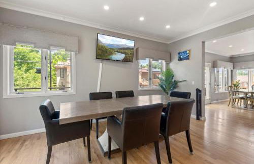 Heart of Cherry Creek Group Retreat Hot Tub - Foto 27