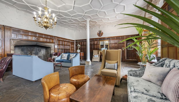 Coin salon dans le hall