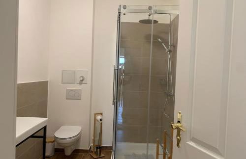 Historic Building- 9 Bedrooms - Groups up to 26 - Foto 3