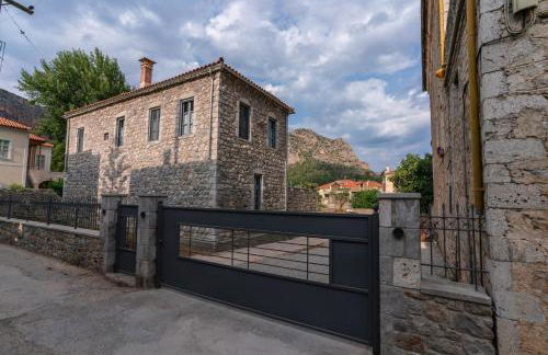 ENGLEZENA'S GUESTHOUSE - Photo 13