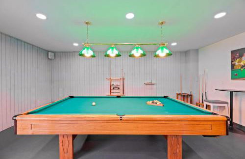 5 min to Lake Chic Cozy Hot Tub - Foto 18