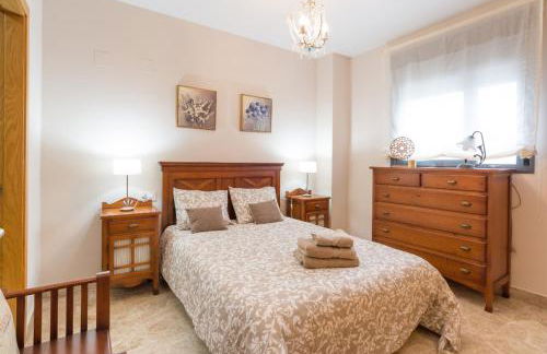 Keywise Perfect location next to María Zambrano STATION, central , beach ,pool and free Parking - Foto 28