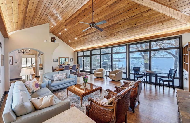 Landover Lodge by Avantstay Waterfront + Dock - Foto 14