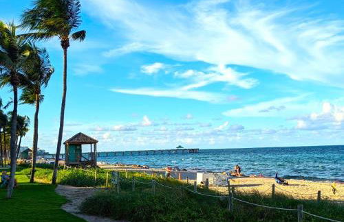 Paradise Awaits! Beach, King Bed, Private Yard & Workspace - Photo 19