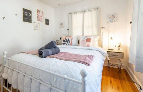 Charming Modern Farmhouse Retreat - Foto 13