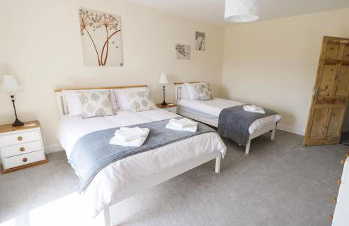 Cefn Isaf - Photo 20