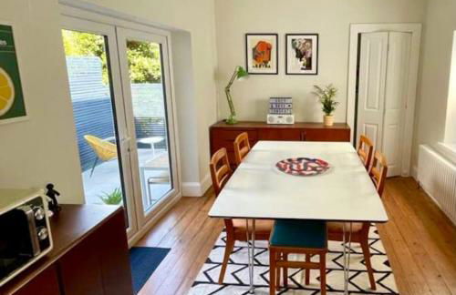 Flat1Hove- renovated, 2BR, patio, beach, free onsite parking - Foto 11