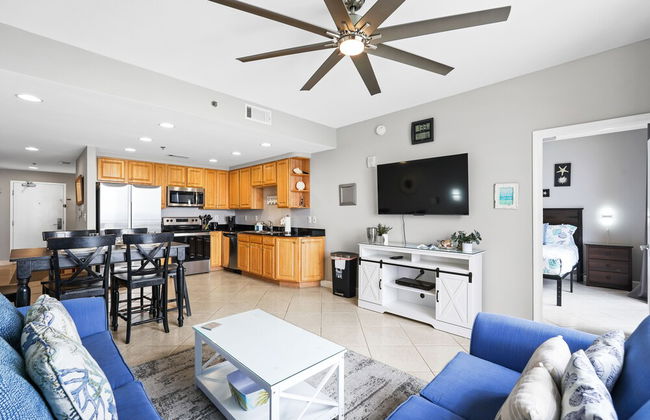 Splash Beach Resort by Book That Condo - Photo 66