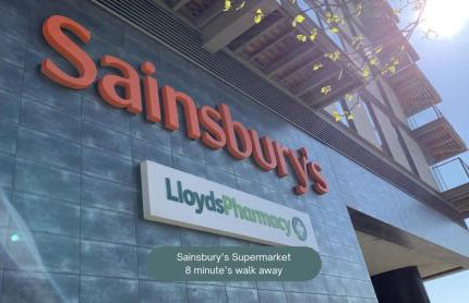 Detached House - Prime Location - Free Parking, Fast Wifi and Smart TVs with Sky TV and Netflix by Yoko Property - Foto 35