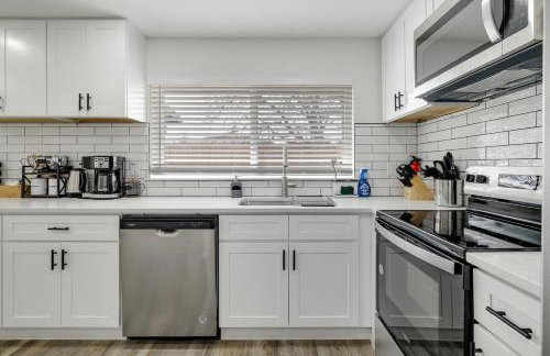 Frisco Getaway Hometel w the Spa and Outdoor Kitchen - Foto 52