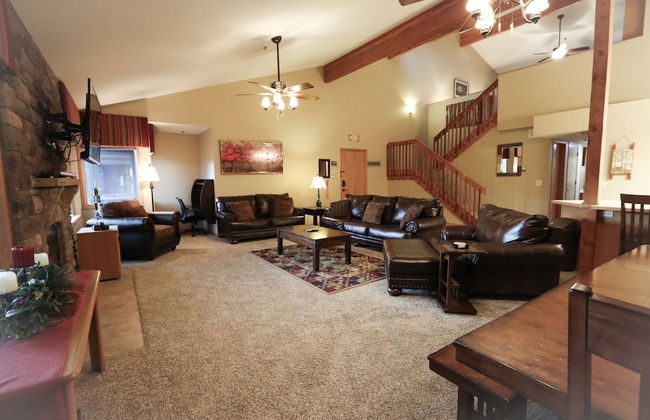 Elk Trail Getaway - Photo 14