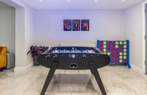 Luxe 5-bedroom House with Hot Tub, Pool table & Football Table - Foto 7