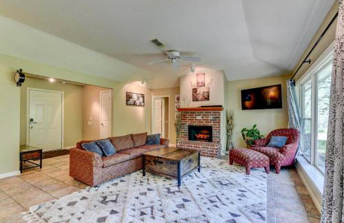 Riverside country retreat with easy access to all that Houston has to offer - Foto 22