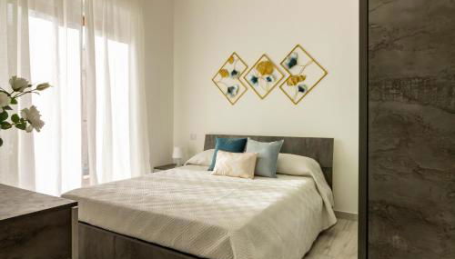 Cagliari Center - San Benedetto House 2 - Foto 2, wardrobe