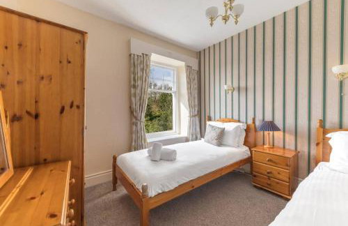 Georgian home with hot tub - Foto 25