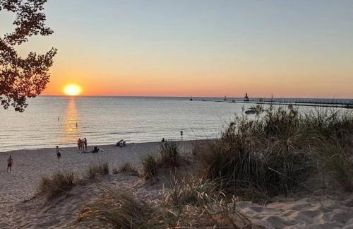 Secluded Luxe 5BR Estate| Pool, Wineries, Near ND - Foto 62