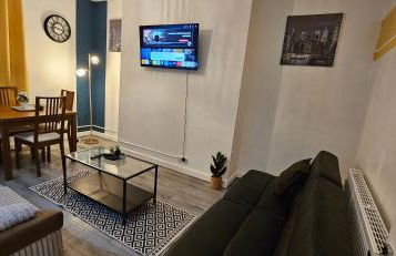 OG Stays VI- Free Wifi, Free Parking, 5mins walk to city center - Foto 1