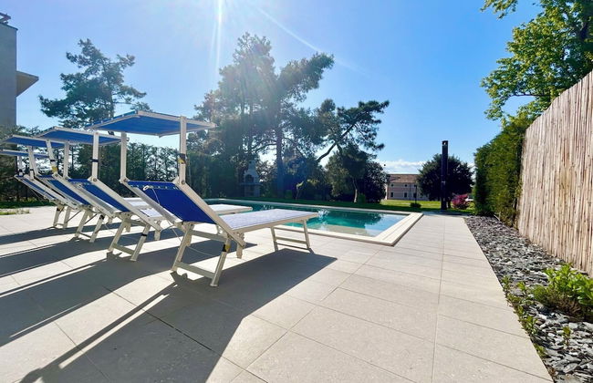 Golden Hour Retreat Lagoon View Villa With Pool - Photo 22