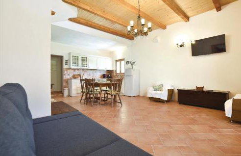 Two-Bedroom Apartment In Ostrvica - Photo 17