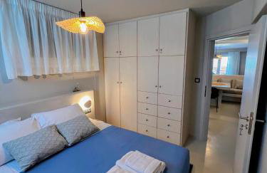 Elements - Air & Water Apartment by Hostandros - Foto 11