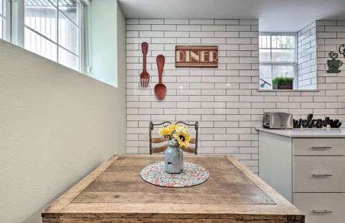 Ski and Hike Cozy Dtwn Reno Studio with Fireplace - Foto 11