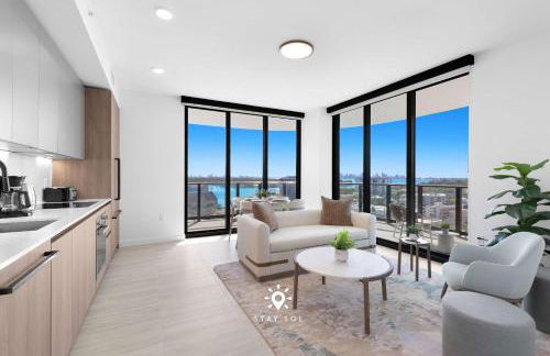 Chic 2BR Apartment Gym & Balcony Views - Foto 4